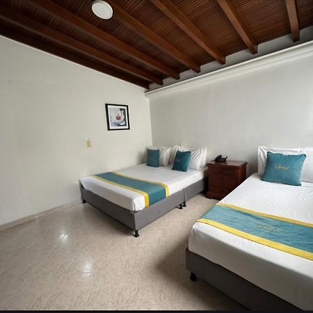 Hotel Lukas Меделин Екстериор снимка