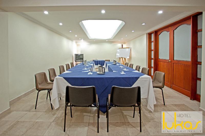 Hotel Lukas Меделин Екстериор снимка