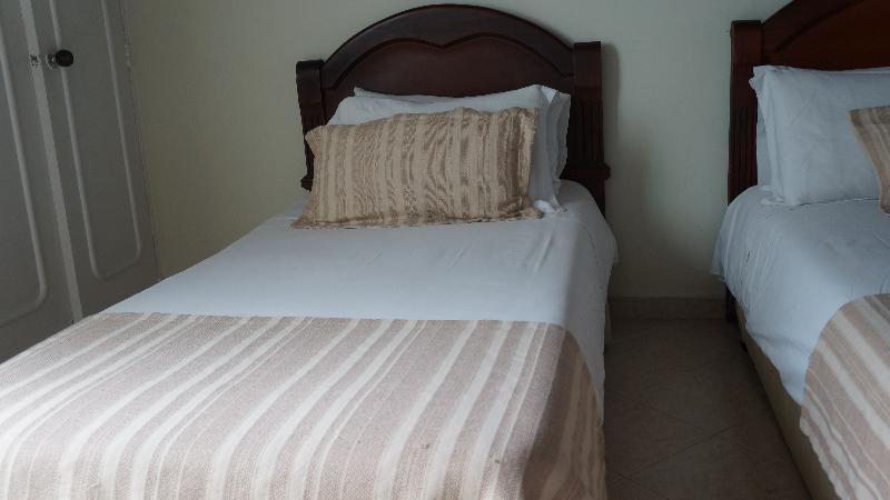 Hotel Lukas Меделин Екстериор снимка