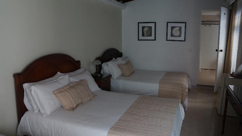 Hotel Lukas Меделин Екстериор снимка