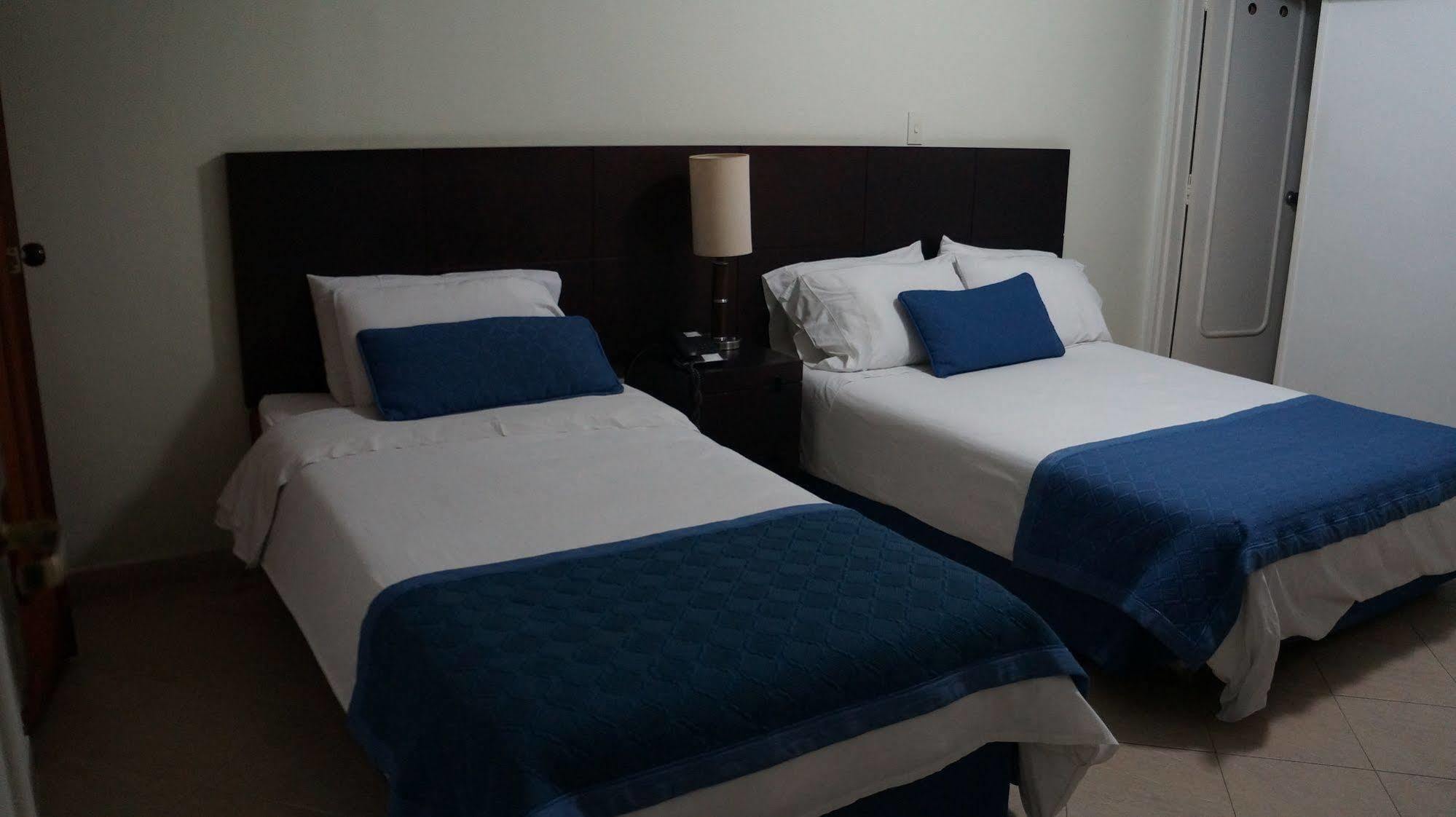 Hotel Lukas Меделин Екстериор снимка