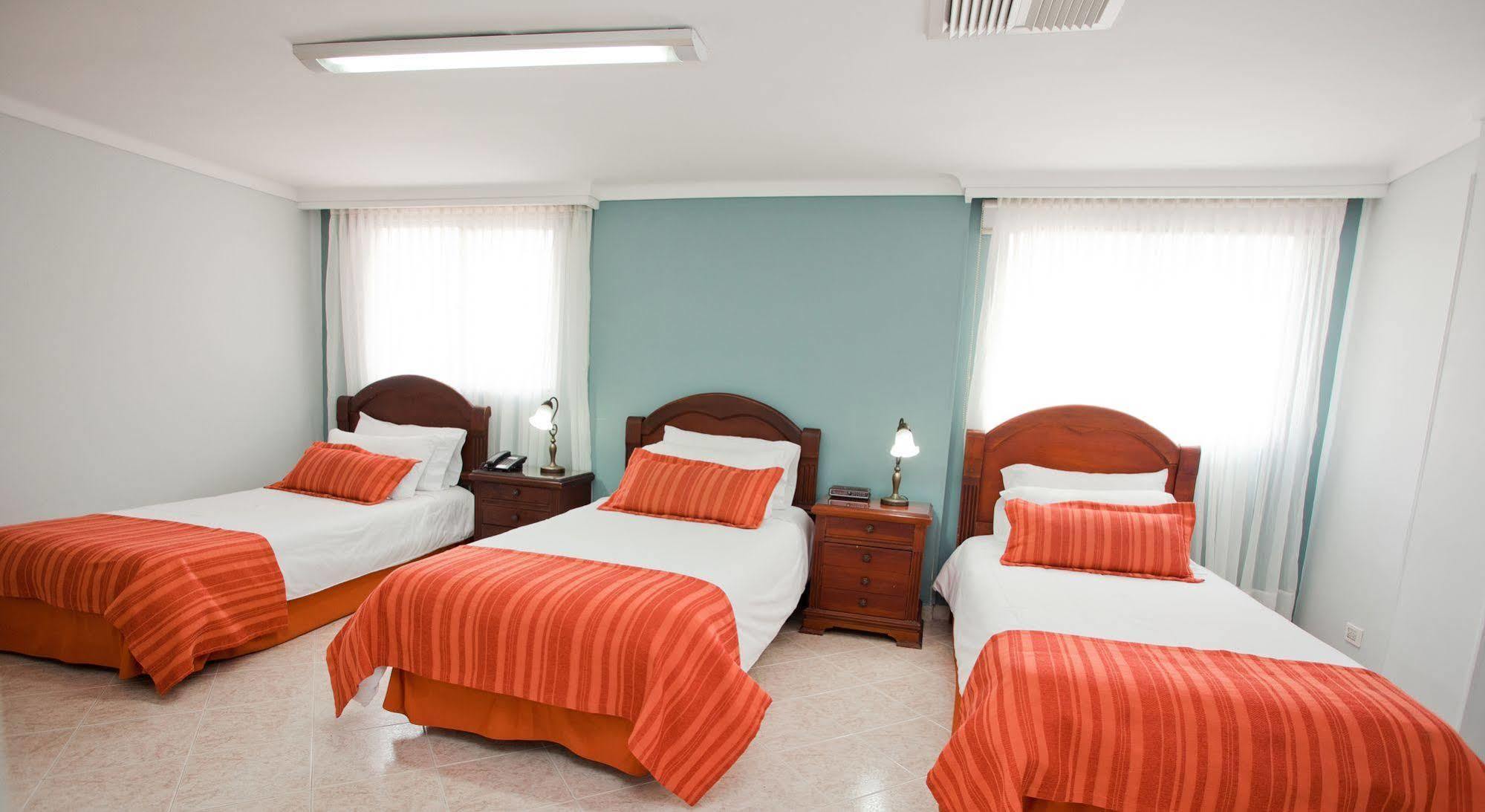Hotel Lukas Меделин Екстериор снимка